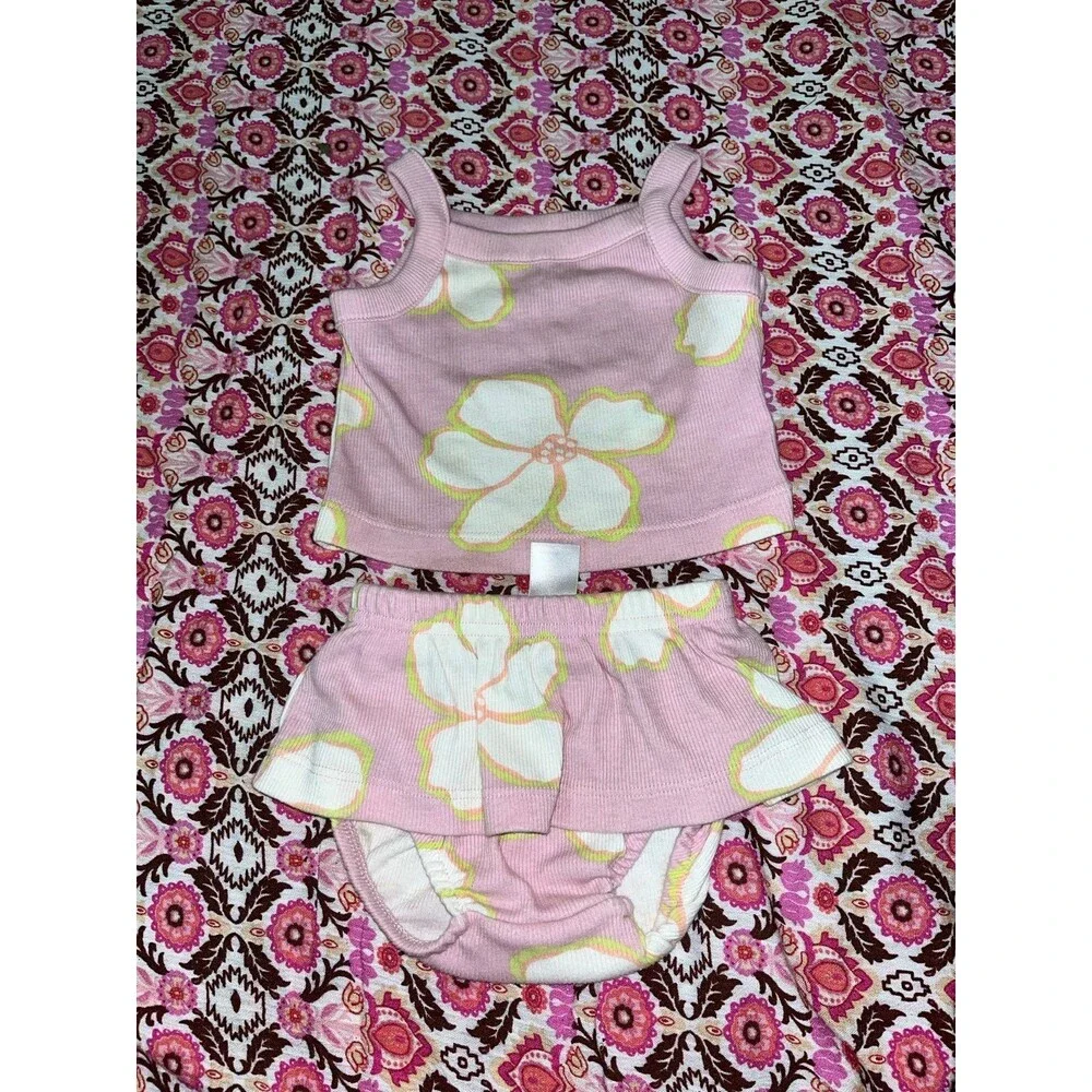 Baby Girl’s Pink Floral Print Two Piece Set Size 0-3 Months
